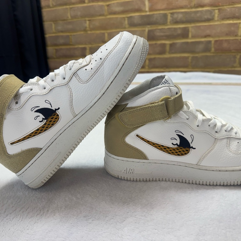 Size 9 - Nike Air Force 1 '07 LV8 Next Nature Mid Sun Club - White Shark's Fin